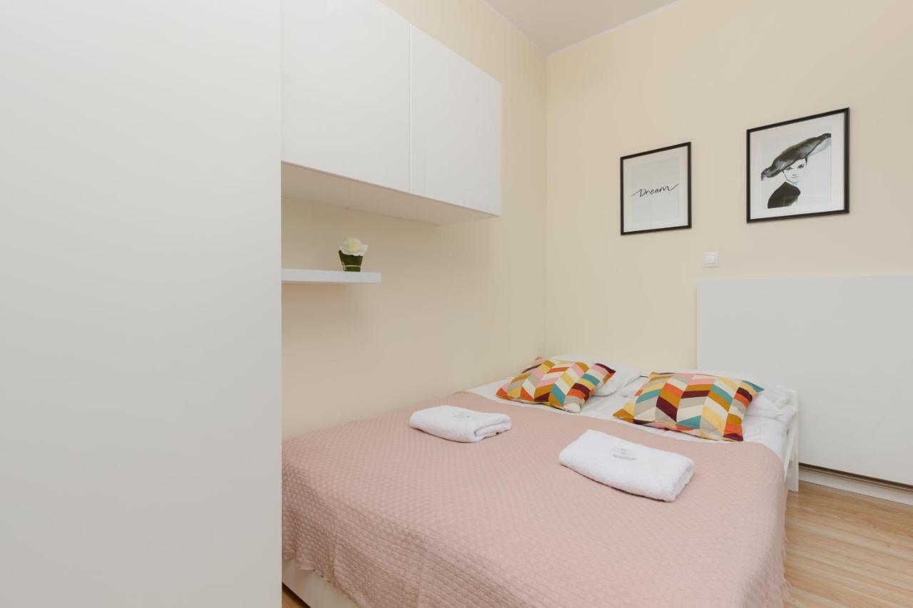 Niemcewicza Pet-Friendly Apartment By Noclegi Renters Varsó Kültér fotó